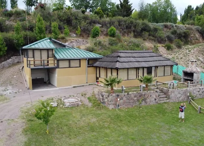 La Antonia, Cabana Al Pie De La Montana